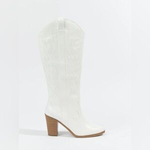 White cowgirl / cowboy boots - Jewell boots from Altard State